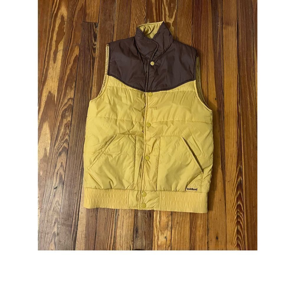 Toddland Brown/Yellow Mens XS Vest in good condition.